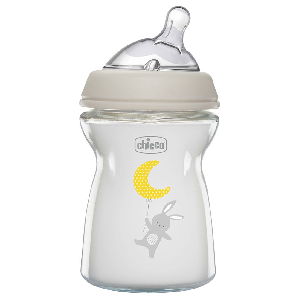 Chicco - Naturalfeeling Feeding Bottle 250ml Slow flow 2M+ Plastic - White